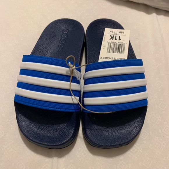 Kids adidas sandals - Picture 2 of 6